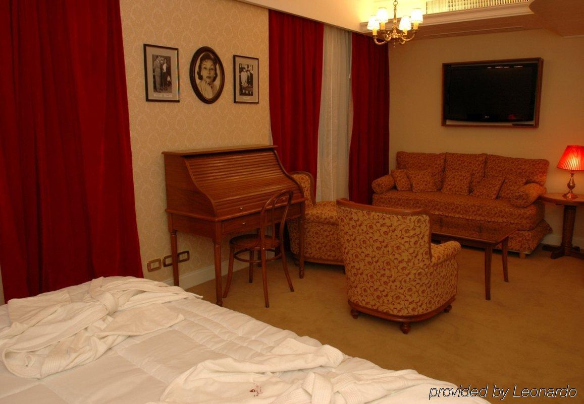 Tanguero Hotel Boutique Antique Буенос Айрес Стая снимка